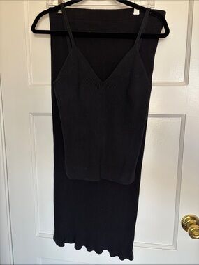 GAP Black Ribbed Knit Two-Piece Set - Sleeveless V-Neck Top + Midi Skirt